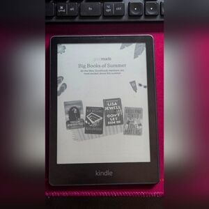 Kindle Paperwhite (11th Generation, Ad-Supported)